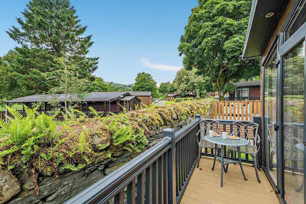 Glamping for 6 People in Bowness-on-Windermere, Cumbria