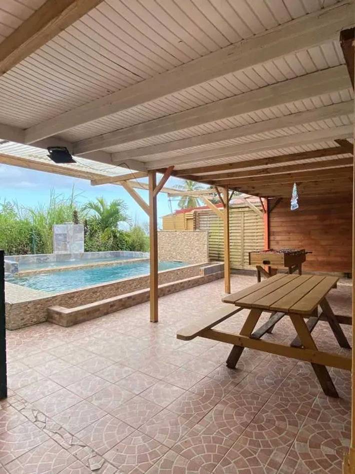 Gîte pour 3 personnes, avec piscine et terrasse à Capesterre-Belle-Eau - 2