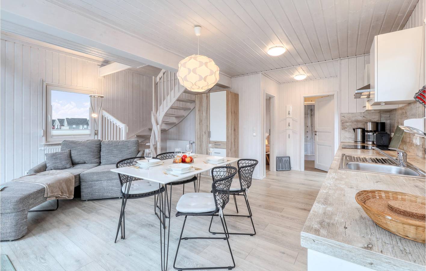 Moderne Ferienwohnung mit Terrasse und Parkplatz in Zerpenschleuse, Wandlitz