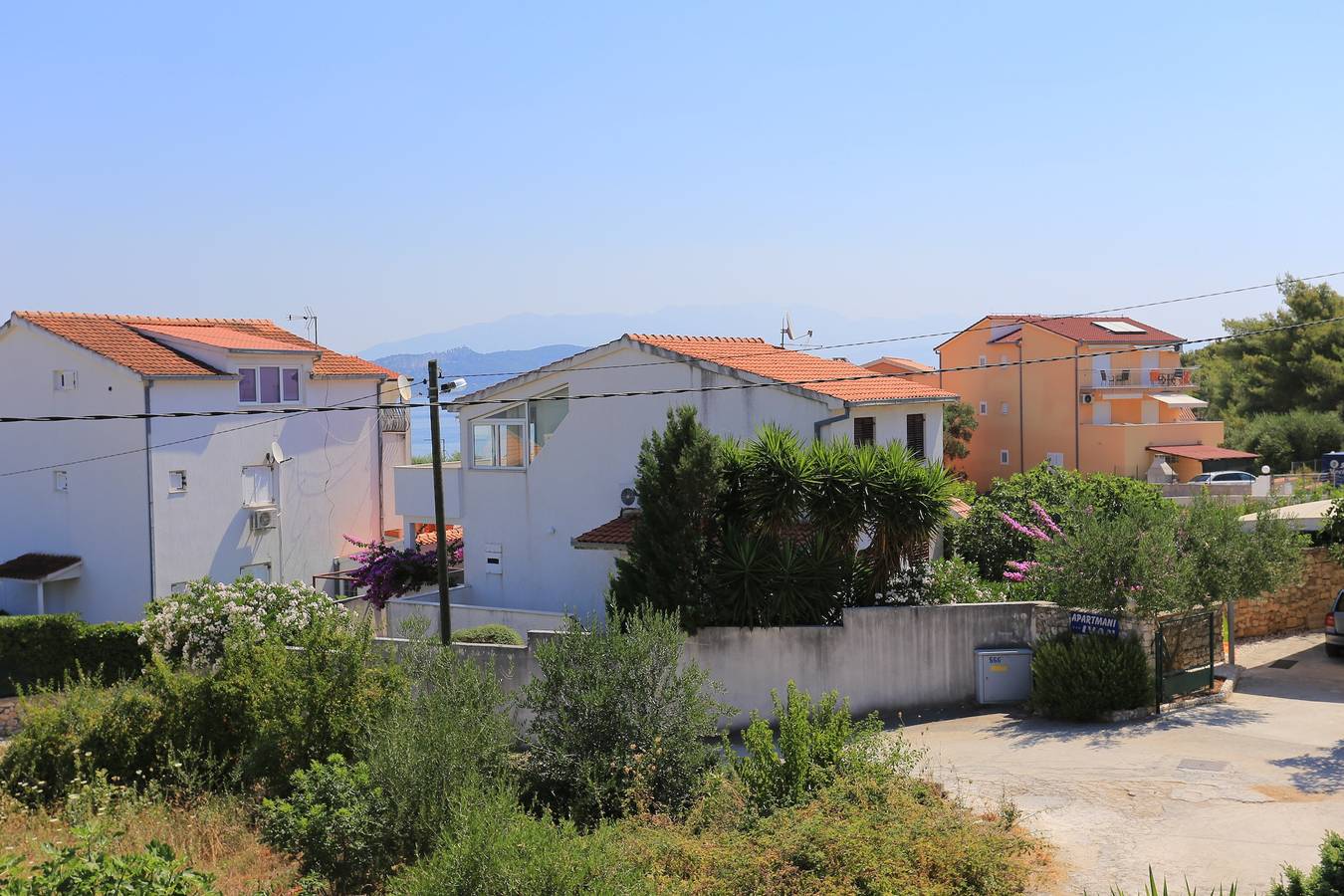 Ganze Wohnung, 2-Zimmer-Ferienwohnung mit Terrasse und Meerblick Slatine, Ciovo A-16345-a in Slatine, Ciovo