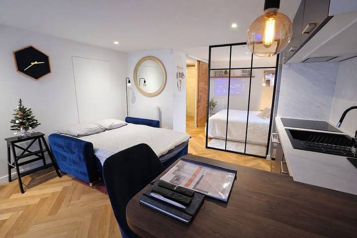 Appartement entier, Cocon indépendant et paisible au cœur du village – 4 personnes in Échenevex, Gex