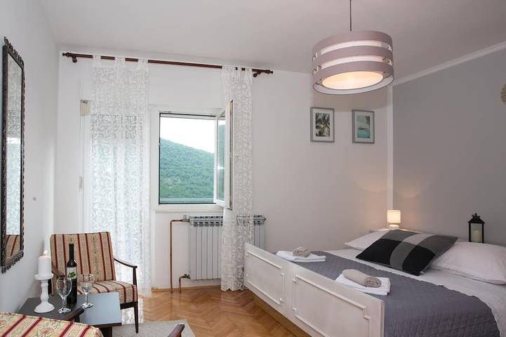 Dalmatinische Berghütte in Dalmatinisches Zagora