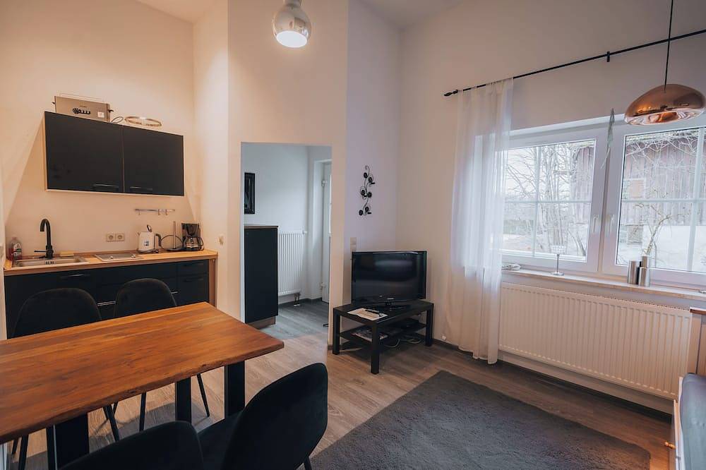 Ganze Wohnung, Ferienwohnung Komfort mit Blick auf die Allgäuer Alpen in Buchenberg, Bayerisch Schwaben