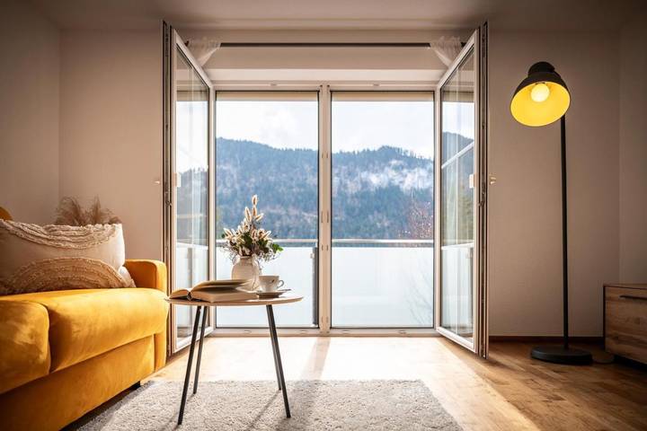 Ferienwohnung für 2 Personen, mit Balkon und Terrasse sowie Ausblick in Höfen