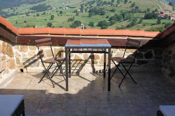 Casa rural para 6 personas, con vistas y jardín, Se admiten mascotas en Cantabria - 3
