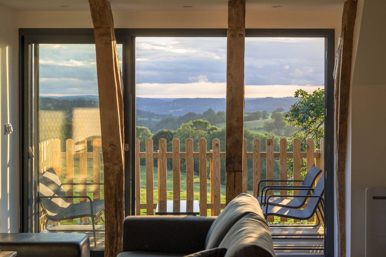 Grange rénovée avec piscine chauffée in Anglards-de-Salers, Parc naturel régional des Volcans d'Auvergne