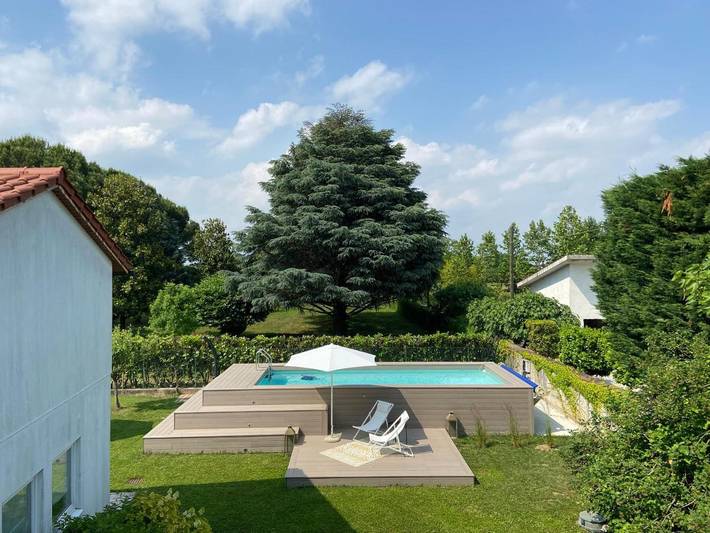 Gîte pour 7 personnes, avec vue ainsi que jardin et piscine à Zero Branco