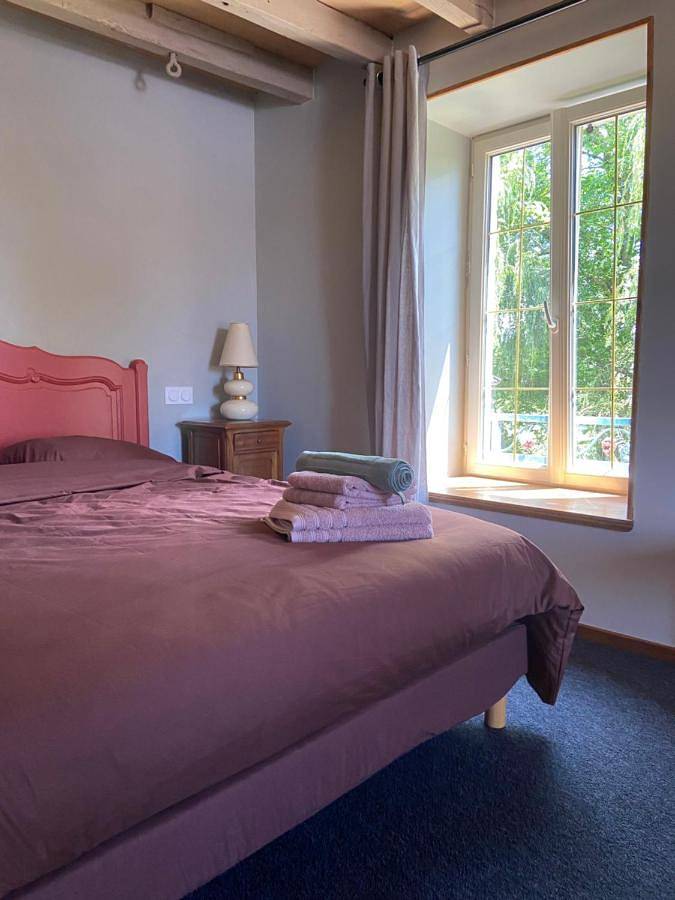 Double Room with Private Bathroom in Charenton-du-Cher, Saint-Amand-Montrond