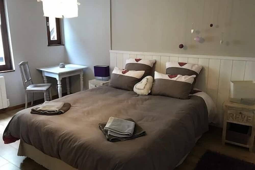 Entire apartment, The Authentics - Macaron - The House of Amelie ****, Riquewihr - Standing 6 Pers in Riquewihr, Parc naturel régional des Ballons des Vosges