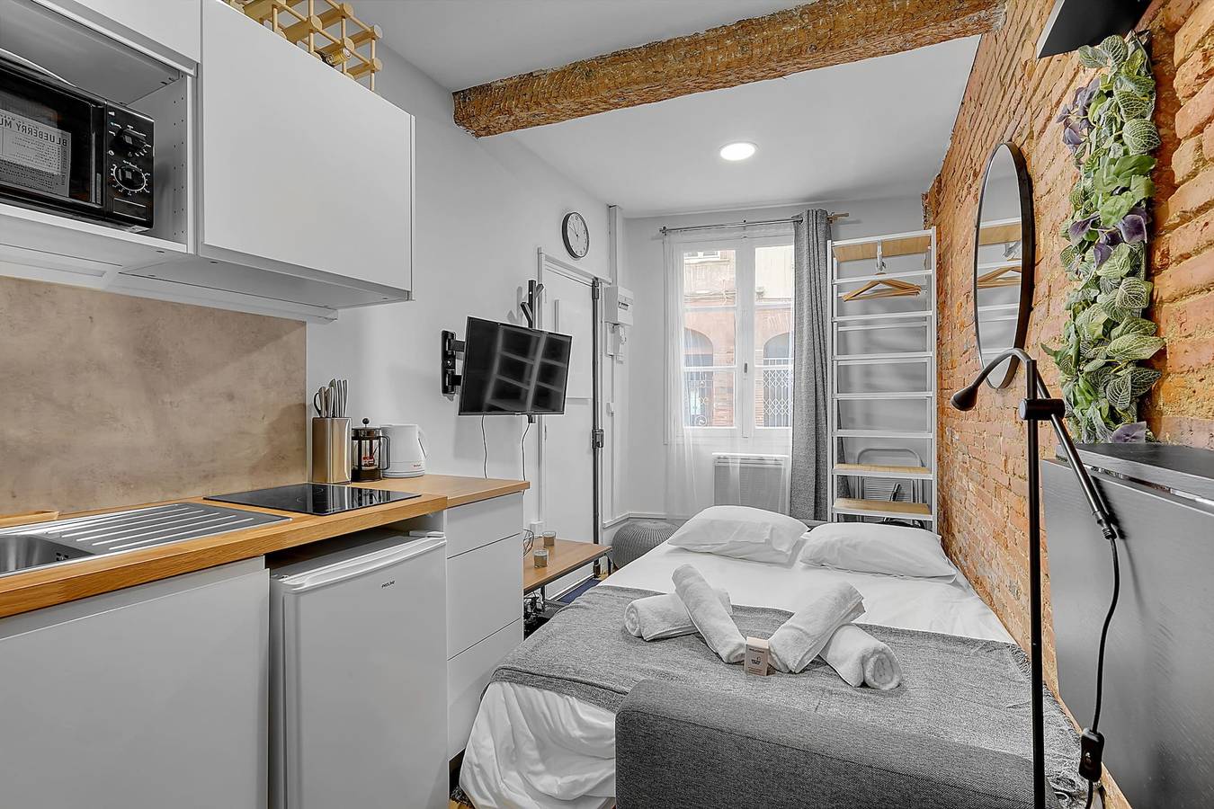 Estudio entero, Getaway For 2, Beautiful Studio Near The Garonne in Capitole (Toulouse), Toulouse