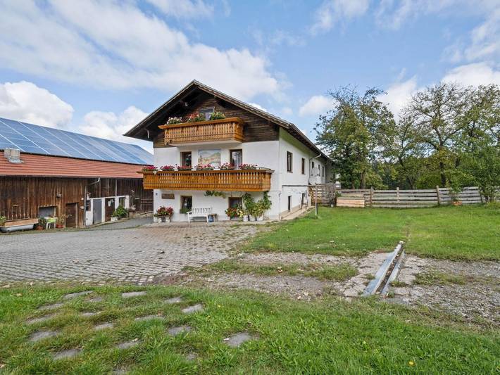 Ferienhaus für 5 Personen, mit Balkon und Garten sowie Pool im Bayerischer Wald - 2