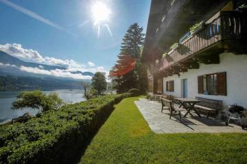 Ferienwohnung für 9 Personen, mit Garten und Seeblick sowie Ausblick, mit Haustier in Seeboden