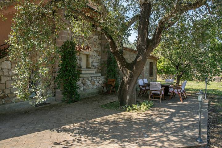 Finca Lucente con vista montagne, piscina, giardino e Wi-Fi in Roccastrada, Provincia di Grosseto