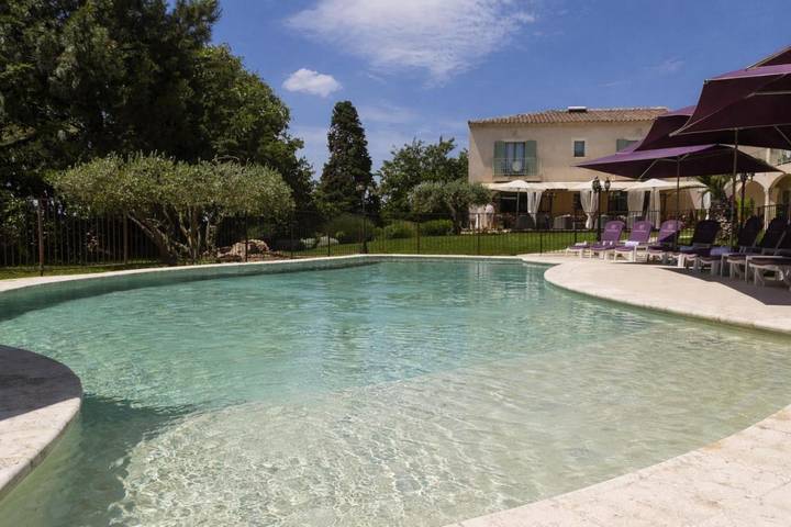 Hôtel pour 2 personnes, avec piscine et vue ainsi que jardin et sauna, animaux acceptés