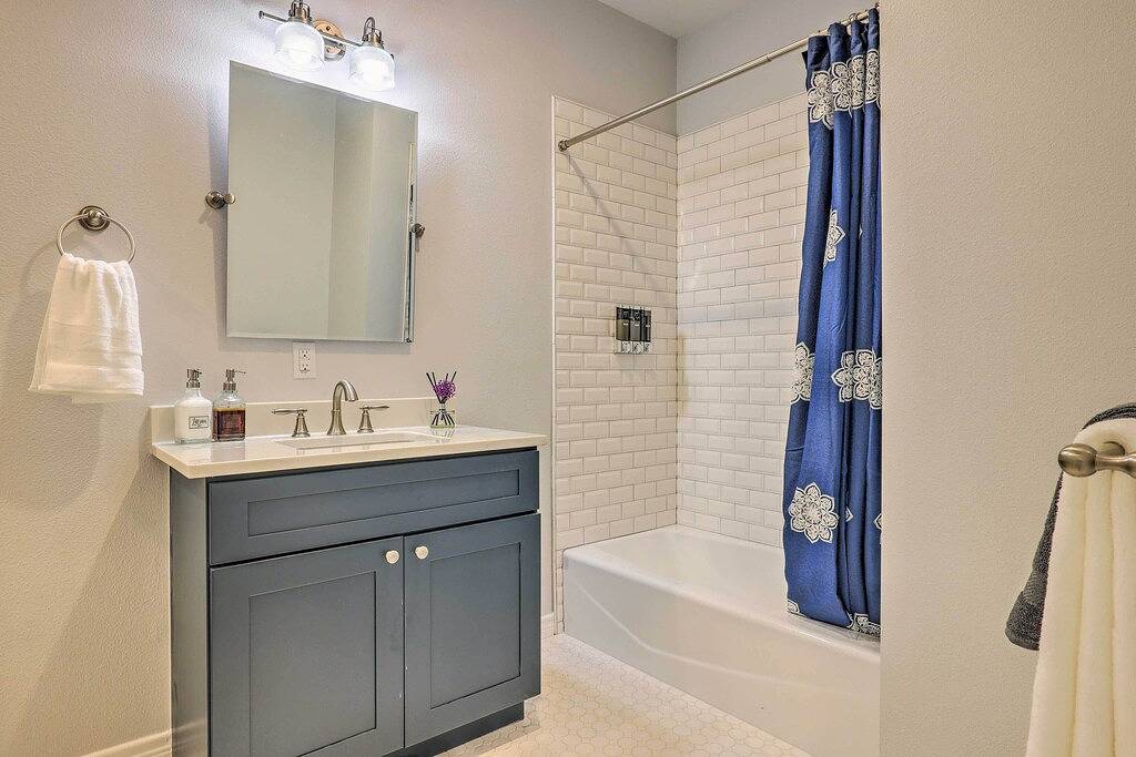 Ganze Wohnung, Single-Story Condo < 1 Mile From Downtown! in Gillespie County