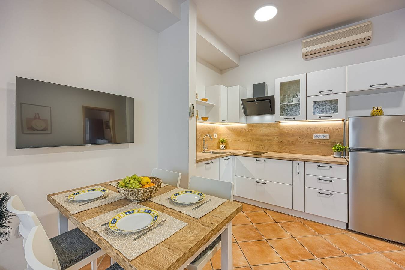 Ganze Wohnung, Two-Bedroom Burin with Balcony in Poreč, Grad Poreč
