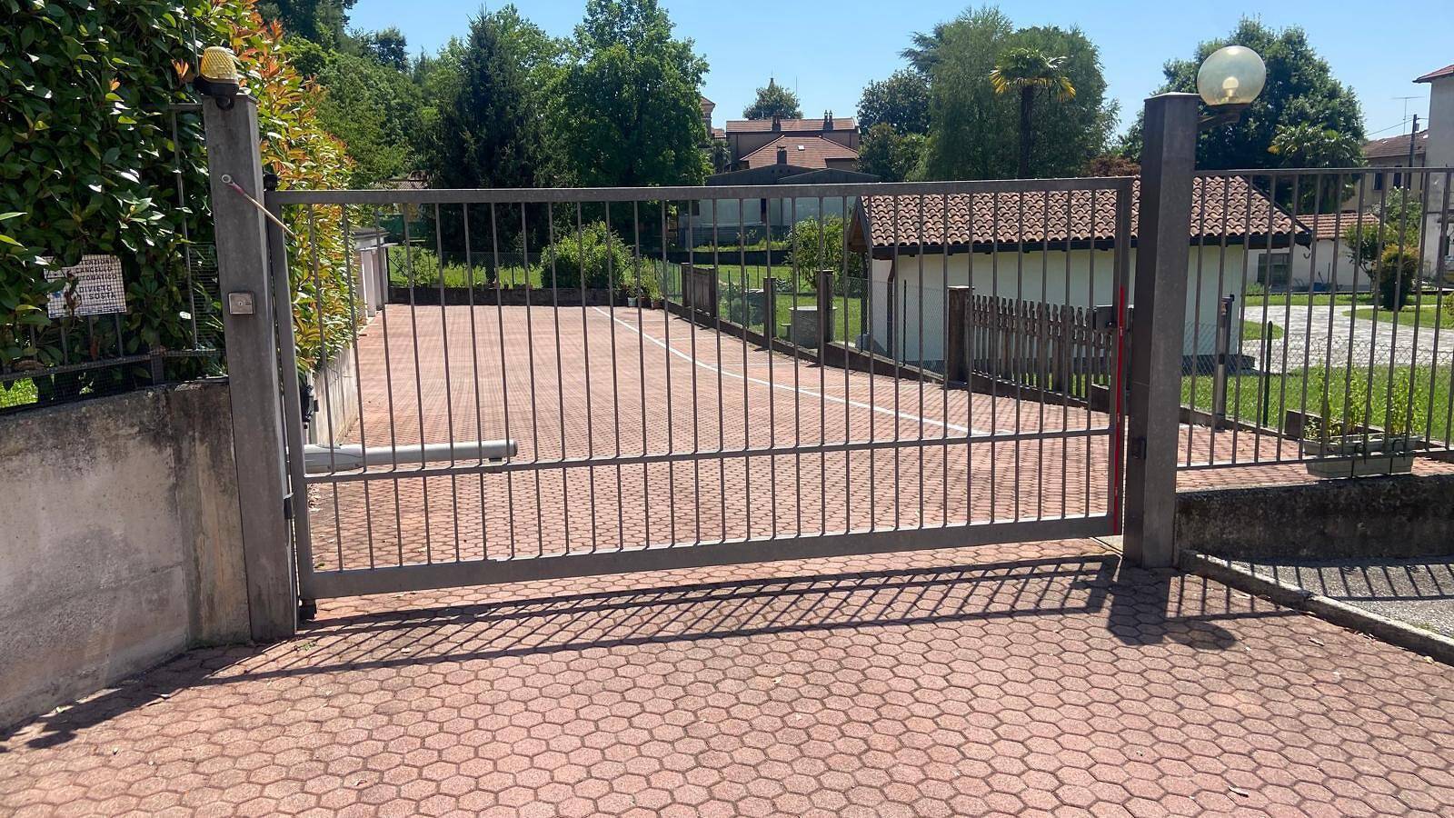 Ganze Wohnung, Apartment 'Maison Adriano Lago Maggiore' mit Wlan in Sangiano, Lago Maggiore (Lombardei)
