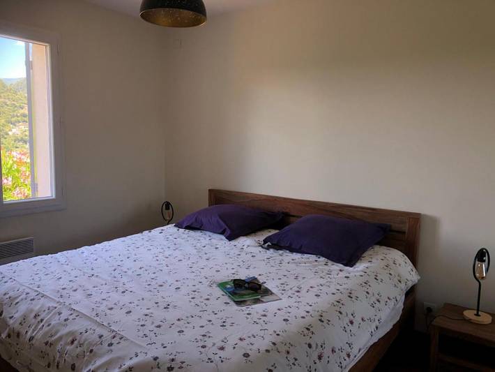 Location de vacances pour 6 personnes, avec piscine ainsi que vue et jardin à Nyons - 4