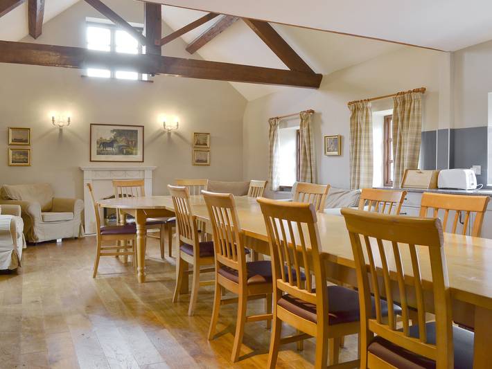 Cottage for 12 people, with garden in Shropshire