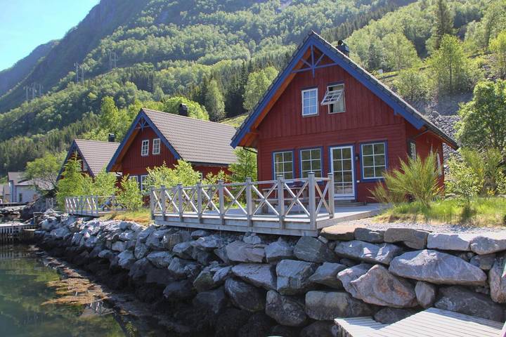 Ferienhaus für 8 Personen, mit Terrasse und Ausblick in Hardangerfjord