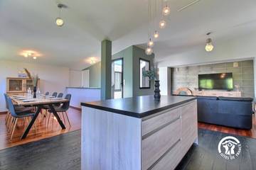 Gîte pour 6 personnes, avec jardin ainsi que terrasse et piscine à Treffléan