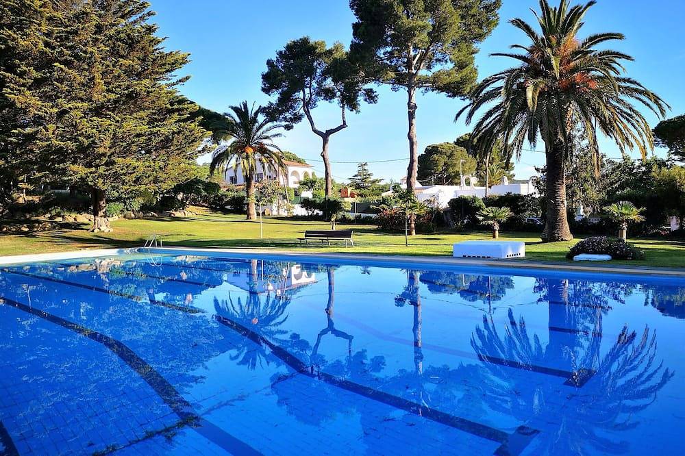 Apartamento entero, Apartamento mediterráneo de estilo rústico. in Sant Feliu de Guíxols, Costa Brava