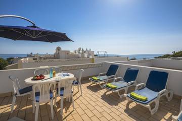 Ferienhaus mit Meerblick für 4 Personen, mit Pool und Garten sowie Meerblick an der Algarve