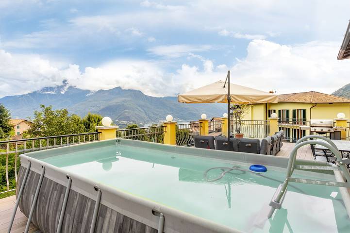 Ferienwohnung für 2 Personen, mit Pool und Seeblick sowie Terrasse