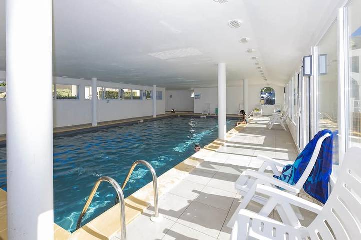Appartement de vacances pour 8 personnes, avec sauna ainsi que piscine et balcon