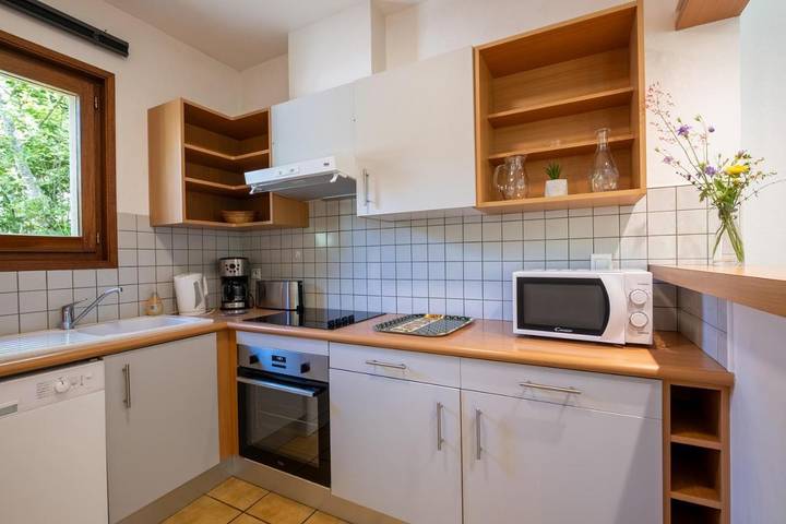 Location de vacances pour 6 personnes, avec piscine et terrasse à Les Vignes - 3