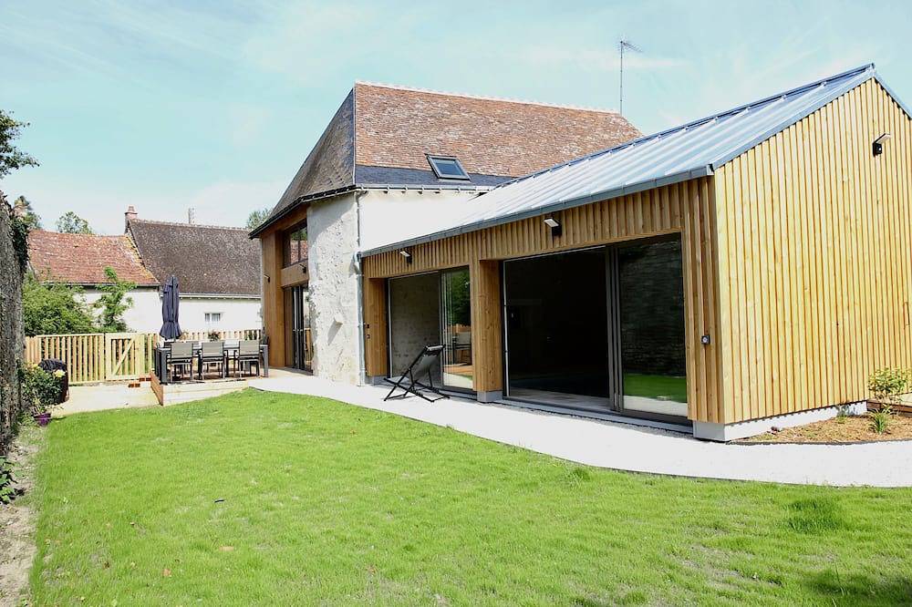 Gite l'Hermine, 15 pers, heated indoor pool, Rdc Pmr, enclosed garden in Azay-le-Rideau, Loire Valley