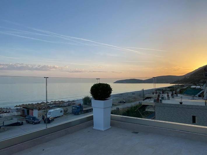 Appart’hôtel pour 2 personnes, avec jardin ainsi que vue et terrasse
