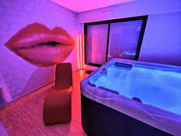 Gîte pour 2 personnes, avec terrasse et jacuzzi à Clisson