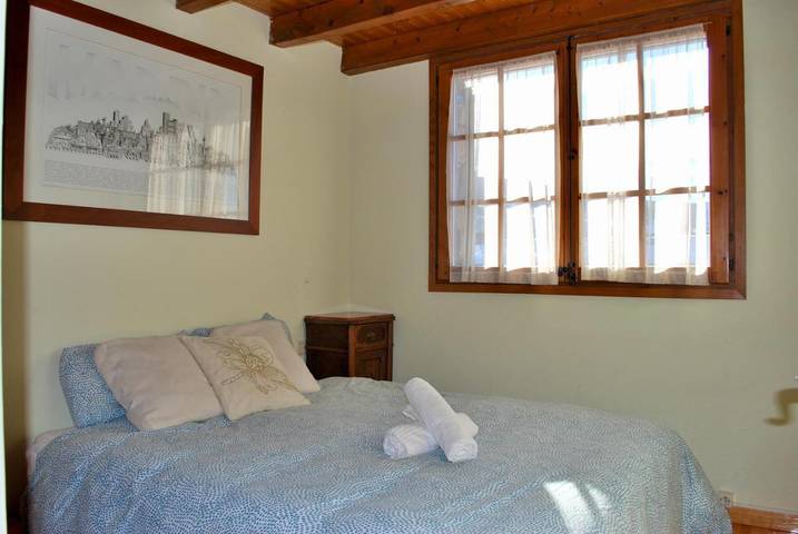 Gîte pour 8 personnes, avec vue ainsi que piscine et jardin à Sainte-Léocadie - 4