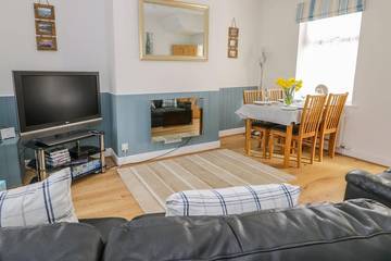 Log Cabin for 4 People in Filey, North Yorkshire, Photo 4