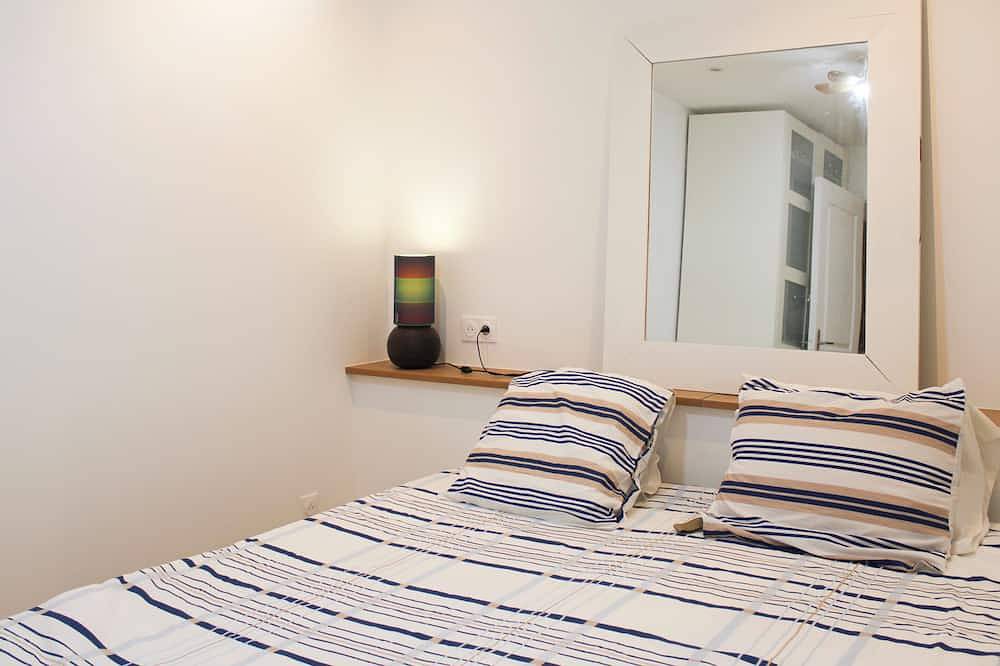 Ganze Wohnung, 40m² studio with sleeping area & Wifi in Asnières-sur-Seine, Hauts-de-Seine