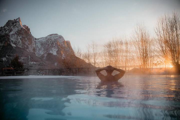 Appart’hôtel pour 2 personnes, avec sauna et piscine ainsi que jardin et vue, animaux acceptés