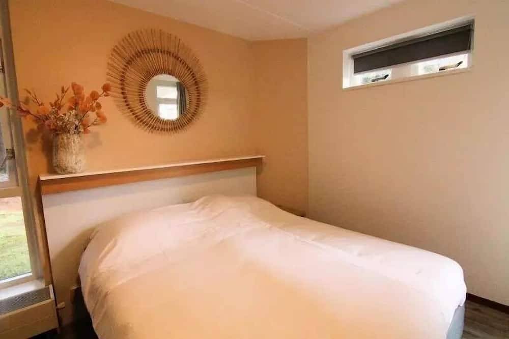 Kraanvogel bungalow sleeps 6 in Friesland
