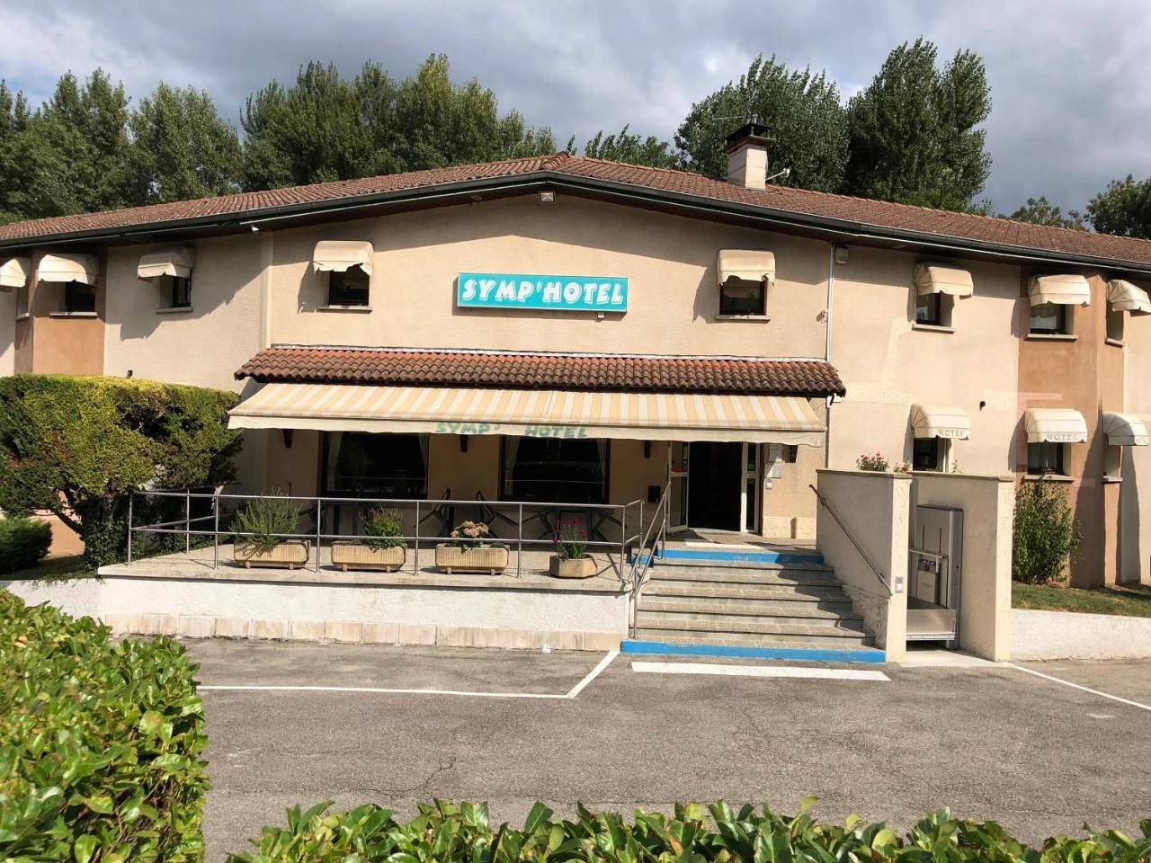 Symp'Hotel in Nivolas-Vermelle, Région de La Tour-du-Pin