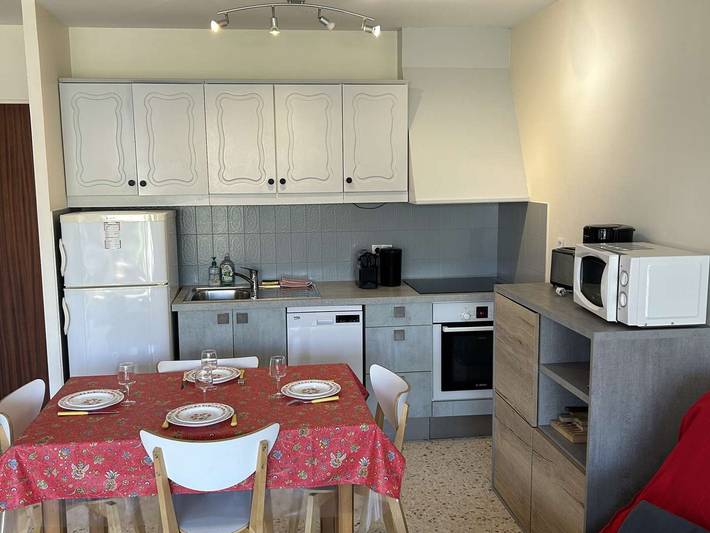 Gîte pour 4 personnes, avec terrasse dans Plage Rive Droite - 2