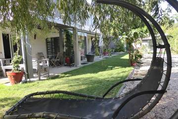 Gîte pour 4 personnes, avec terrasse et jardin ainsi que jacuzzi et sauna à Latresne