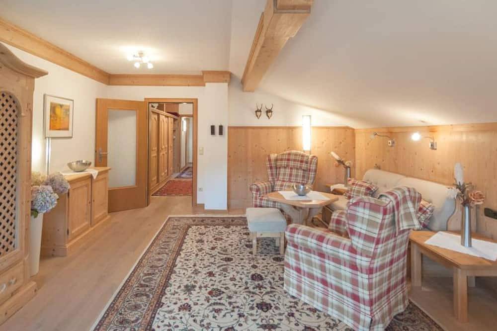 Entire apartment, Fewo 15 (Rottach.Apartments) Holiday apartment on Lake Tegernsee in Rottach-Egern, Bavarian Alps