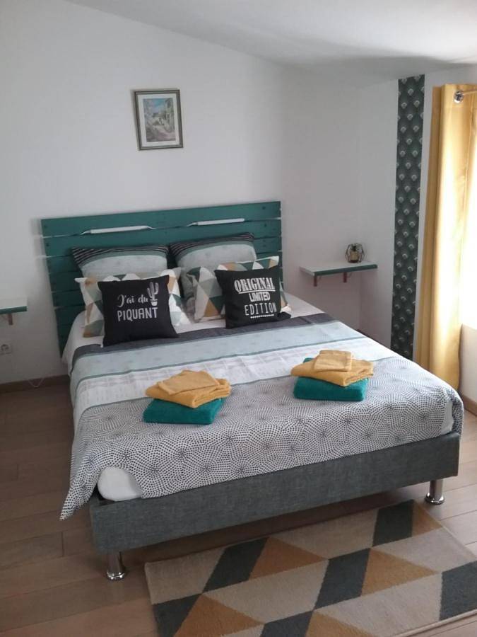 Chambre d’hôte pour 2 personnes, avec piscine et jardin dans les Deux-Sèvres - 4