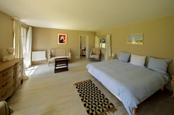 Location de vacances pour 12 personnes, avec jardin et piscine, animaux acceptés à Ambillou - 2