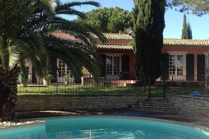 Location de vacances pour 8 personnes, avec jardin et terrasse, animaux acceptés à Saint-André-de-Sangonis