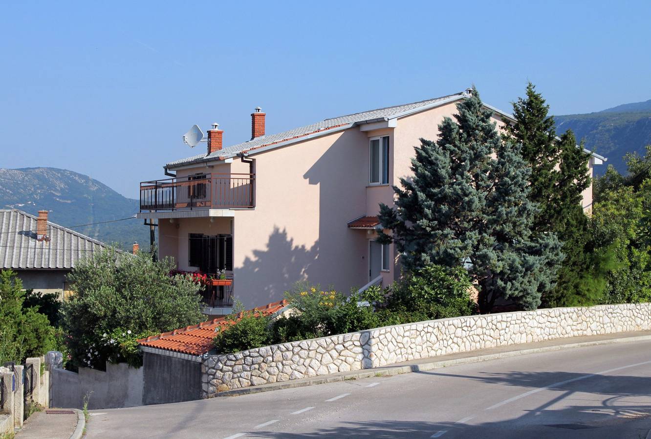 Ganze Wohnung, 1-Zimmer-Ferienwohnung mit Terrasse Novi Vinodolski A-5587-b in Novi Vinodolski, Primorje-Gorski Kotar