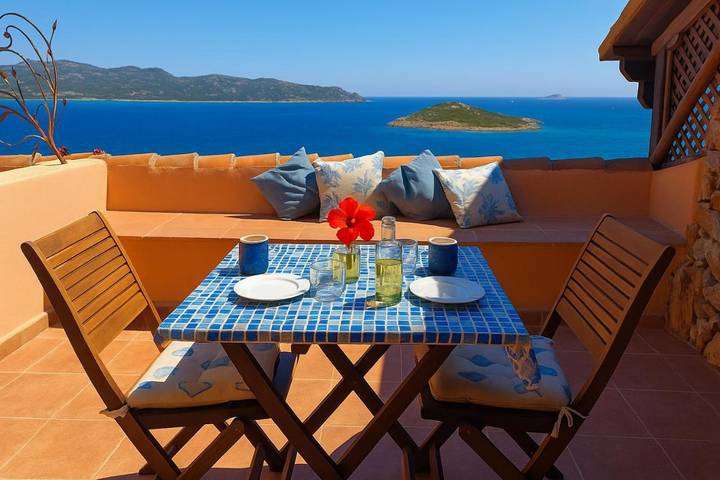 Appartamento per 2 persone, con Terrazza e Giardino nonché Piscina e Panorama a Capo Coda Cavallo