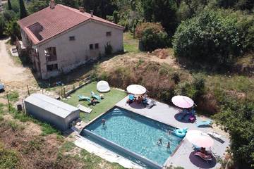 Gîte pour 4 personnes, avec jardin ainsi que piscine et terrasse à Castellare-di-Casinca
