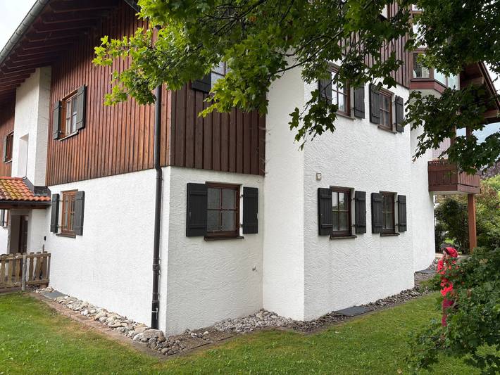Appartement entier, Appartement Vilstalstüble avec vue sur la montagne, terrasse privée, Wi-Fi et parking souterrain in Pfronten, Souabe (Bavière)
