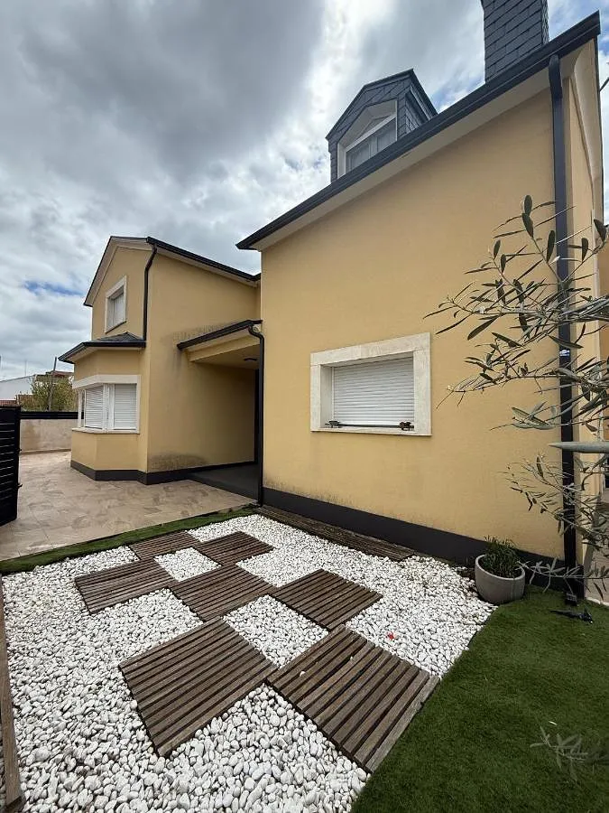 Holiday home for 11 people, with view and garden - 1